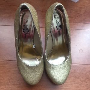 Apple Bottoms Platforms 5” heel sz 7.5